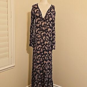 For love and lemons floral maxi dress size small.